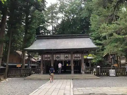 諏訪大社の本殿・本堂