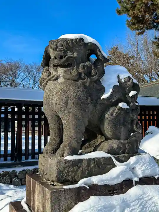 札幌護國神社の狛犬