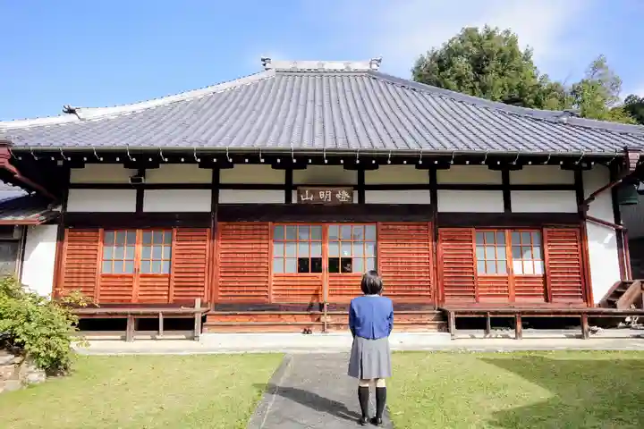高蔵寺の本殿・本堂