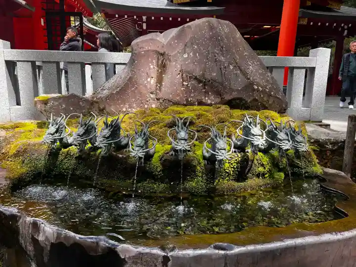 箱根神社の{uncategorized: "未分類", other: "その他", undefined: "問題あり", building: "その他建物", grave: "お墓", sacred_gate: "鳥居", guardian: "狛犬", statue: "像", buddha: "仏像", history: "歴史", nature: "自然", garden: "庭園", animal: "動物", pagoda: "塔", temizu: "手水舎", mountain_gate: "山門・神門", sanctuary: "本殿・本堂", subordinate: "末社・摂社", art: "芸術", scenery: "景色", jizo: "地蔵", ema: "絵馬", goshuin: "御朱印", omikuji: "おみくじ", items: "授与品その他", amulet: "お守り", goshuincho: "御朱印帳", eats: "食事", festival: "お祭り", votive_dance: "神楽", shichigosan: "七五三参", wedding: "結婚式", experience: "体験その他", initially: "初詣", around: "周辺", anti_infection: "感染症対策"}