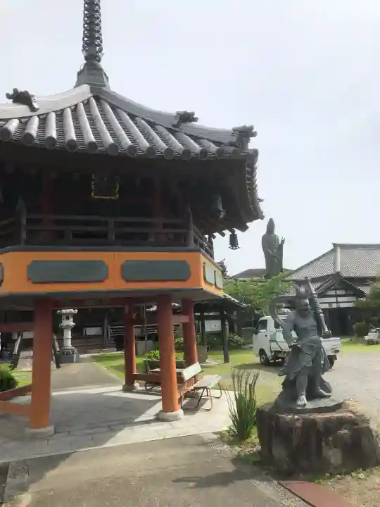 宝珠院の{uncategorized: "未分類", other: "その他", undefined: "問題あり", building: "その他建物", grave: "お墓", sacred_gate: "鳥居", guardian: "狛犬", statue: "像", buddha: "仏像", history: "歴史", nature: "自然", garden: "庭園", animal: "動物", pagoda: "塔", temizu: "手水舎", mountain_gate: "山門・神門", sanctuary: "本殿・本堂", subordinate: "末社・摂社", art: "芸術", scenery: "景色", jizo: "地蔵", ema: "絵馬", goshuin: "御朱印", omikuji: "おみくじ", items: "授与品その他", amulet: "お守り", goshuincho: "御朱印帳", eats: "食事", festival: "お祭り", votive_dance: "神楽", shichigosan: "七五三参", wedding: "結婚式", experience: "体験その他", initially: "初詣", around: "周辺", anti_infection: "感染症対策"}