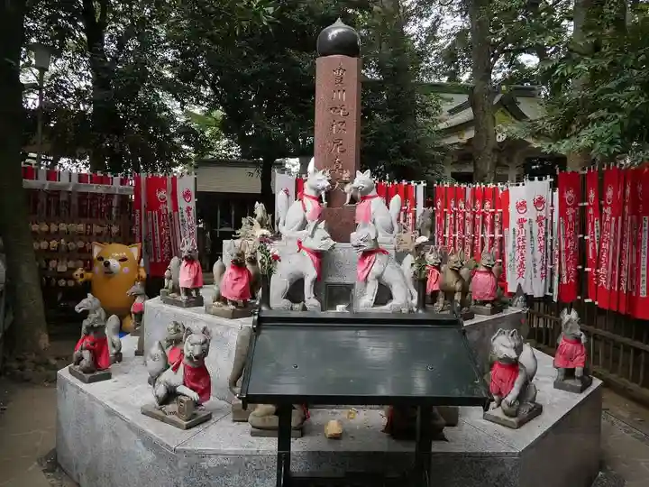 豊川稲荷東京別院の狛犬