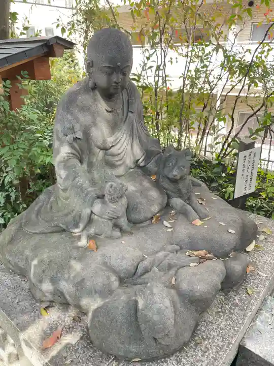 厳浄院の{uncategorized: "未分類", other: "その他", undefined: "問題あり", building: "その他建物", grave: "お墓", sacred_gate: "鳥居", guardian: "狛犬", statue: "像", buddha: "仏像", history: "歴史", nature: "自然", garden: "庭園", animal: "動物", pagoda: "塔", temizu: "手水舎", mountain_gate: "山門・神門", sanctuary: "本殿・本堂", subordinate: "末社・摂社", art: "芸術", scenery: "景色", jizo: "地蔵", ema: "絵馬", goshuin: "御朱印", omikuji: "おみくじ", items: "授与品その他", amulet: "お守り", goshuincho: "御朱印帳", eats: "食事", festival: "お祭り", votive_dance: "神楽", shichigosan: "七五三参", wedding: "結婚式", experience: "体験その他", initially: "初詣", around: "周辺", anti_infection: "感染症対策"}