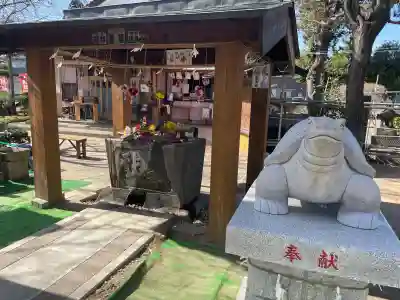 駒形神社の{uncategorized: "未分類", other: "その他", undefined: "問題あり", building: "その他建物", grave: "お墓", sacred_gate: "鳥居", guardian: "狛犬", statue: "像", buddha: "仏像", history: "歴史", nature: "自然", garden: "庭園", animal: "動物", pagoda: "塔", temizu: "手水舎", mountain_gate: "山門・神門", sanctuary: "本殿・本堂", subordinate: "末社・摂社", art: "芸術", scenery: "景色", jizo: "地蔵", ema: "絵馬", goshuin: "御朱印", omikuji: "おみくじ", items: "授与品その他", amulet: "お守り", goshuincho: "御朱印帳", eats: "食事", festival: "お祭り", votive_dance: "神楽", shichigosan: "七五三参", wedding: "結婚式", experience: "体験その他", initially: "初詣", around: "周辺", anti_infection: "感染症対策"}
