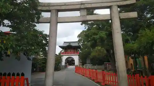 荒井神社の鳥居