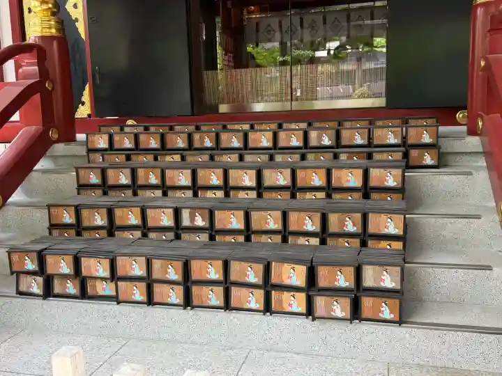 素盞雄神社の{uncategorized: "未分類", other: "その他", undefined: "問題あり", building: "その他建物", grave: "お墓", sacred_gate: "鳥居", guardian: "狛犬", statue: "像", buddha: "仏像", history: "歴史", nature: "自然", garden: "庭園", animal: "動物", pagoda: "塔", temizu: "手水舎", mountain_gate: "山門・神門", sanctuary: "本殿・本堂", subordinate: "末社・摂社", art: "芸術", scenery: "景色", jizo: "地蔵", ema: "絵馬", goshuin: "御朱印", omikuji: "おみくじ", items: "授与品その他", amulet: "お守り", goshuincho: "御朱印帳", eats: "食事", festival: "お祭り", votive_dance: "神楽", shichigosan: "七五三参", wedding: "結婚式", experience: "体験その他", initially: "初詣", around: "周辺", anti_infection: "感染症対策"}