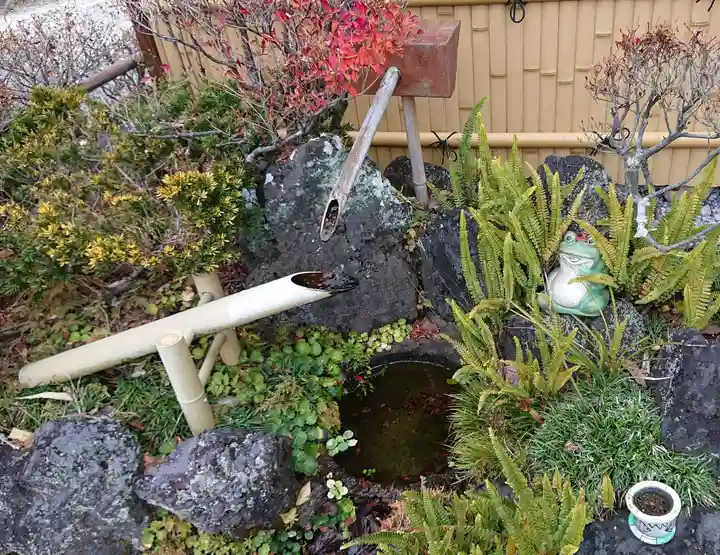 人丸神社(小中町)の庭園