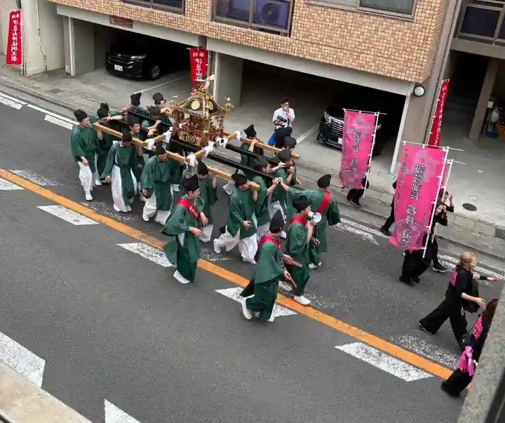 伊豆山神社の{uncategorized: "未分類", other: "その他", undefined: "問題あり", building: "その他建物", grave: "お墓", sacred_gate: "鳥居", guardian: "狛犬", statue: "像", buddha: "仏像", history: "歴史", nature: "自然", garden: "庭園", animal: "動物", pagoda: "塔", temizu: "手水舎", mountain_gate: "山門・神門", sanctuary: "本殿・本堂", subordinate: "末社・摂社", art: "芸術", scenery: "景色", jizo: "地蔵", ema: "絵馬", goshuin: "御朱印", omikuji: "おみくじ", items: "授与品その他", amulet: "お守り", goshuincho: "御朱印帳", eats: "食事", festival: "お祭り", votive_dance: "神楽", shichigosan: "七五三参", wedding: "結婚式", experience: "体験その他", initially: "初詣", around: "周辺", anti_infection: "感染症対策"}