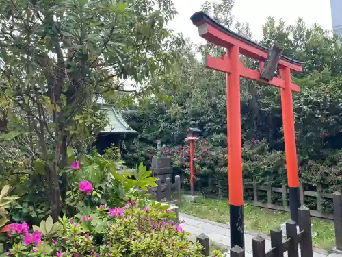 最上稲荷の{uncategorized: "未分類", other: "その他", undefined: "問題あり", building: "その他建物", grave: "お墓", sacred_gate: "鳥居", guardian: "狛犬", statue: "像", buddha: "仏像", history: "歴史", nature: "自然", garden: "庭園", animal: "動物", pagoda: "塔", temizu: "手水舎", mountain_gate: "山門・神門", sanctuary: "本殿・本堂", subordinate: "末社・摂社", art: "芸術", scenery: "景色", jizo: "地蔵", ema: "絵馬", goshuin: "御朱印", omikuji: "おみくじ", items: "授与品その他", amulet: "お守り", goshuincho: "御朱印帳", eats: "食事", festival: "お祭り", votive_dance: "神楽", shichigosan: "七五三参", wedding: "結婚式", experience: "体験その他", initially: "初詣", around: "周辺", anti_infection: "感染症対策"}