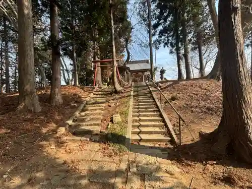 八幡神社の{uncategorized: "未分類", other: "その他", undefined: "問題あり", building: "その他建物", grave: "お墓", sacred_gate: "鳥居", guardian: "狛犬", statue: "像", buddha: "仏像", history: "歴史", nature: "自然", garden: "庭園", animal: "動物", pagoda: "塔", temizu: "手水舎", mountain_gate: "山門・神門", sanctuary: "本殿・本堂", subordinate: "末社・摂社", art: "芸術", scenery: "景色", jizo: "地蔵", ema: "絵馬", goshuin: "御朱印", omikuji: "おみくじ", items: "授与品その他", amulet: "お守り", goshuincho: "御朱印帳", eats: "食事", festival: "お祭り", votive_dance: "神楽", shichigosan: "七五三参", wedding: "結婚式", experience: "体験その他", initially: "初詣", around: "周辺", anti_infection: "感染症対策"}