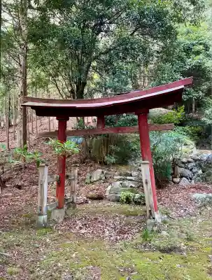 開道石割稲荷神社(山梨県)