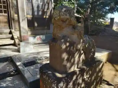 鳥見神社の狛犬