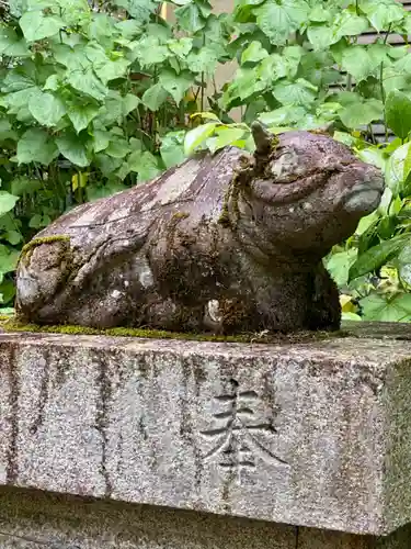 龍田神社の像