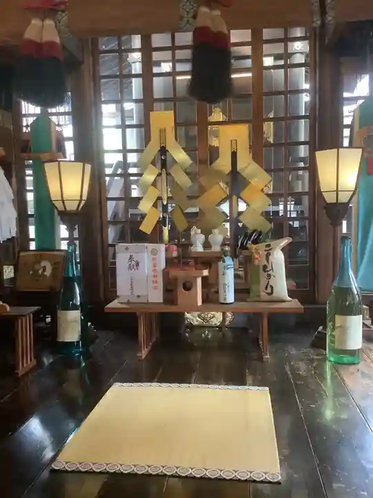 三輪神社の本殿・本堂