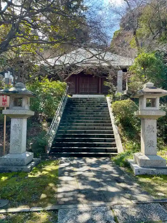 長勝寺の{uncategorized: "未分類", other: "その他", undefined: "問題あり", building: "その他建物", grave: "お墓", sacred_gate: "鳥居", guardian: "狛犬", statue: "像", buddha: "仏像", history: "歴史", nature: "自然", garden: "庭園", animal: "動物", pagoda: "塔", temizu: "手水舎", mountain_gate: "山門・神門", sanctuary: "本殿・本堂", subordinate: "末社・摂社", art: "芸術", scenery: "景色", jizo: "地蔵", ema: "絵馬", goshuin: "御朱印", omikuji: "おみくじ", items: "授与品その他", amulet: "お守り", goshuincho: "御朱印帳", eats: "食事", festival: "お祭り", votive_dance: "神楽", shichigosan: "七五三参", wedding: "結婚式", experience: "体験その他", initially: "初詣", around: "周辺", anti_infection: "感染症対策"}