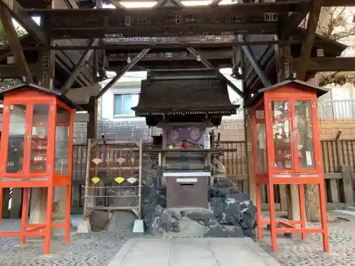 被官稲荷神社の本殿・本堂