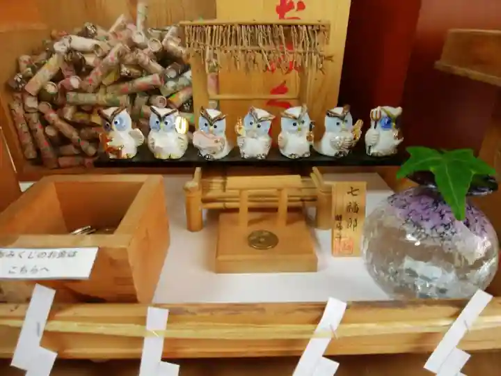 彌彦神社 (伊夜日子神社)の像