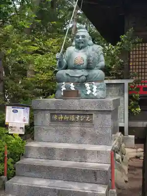 平塚三嶋神社の像