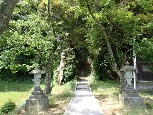 春日神社の建物その他