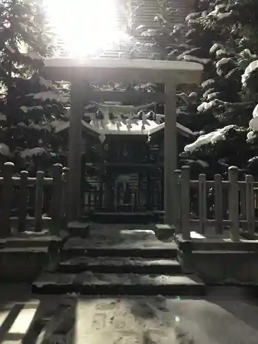 構内札幌神社の鳥居