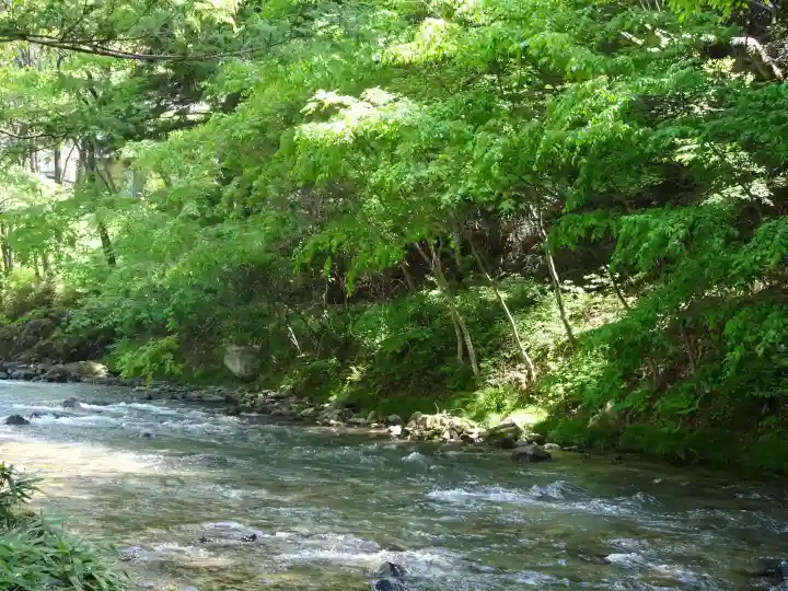 諏訪大社下社秋宮の周辺