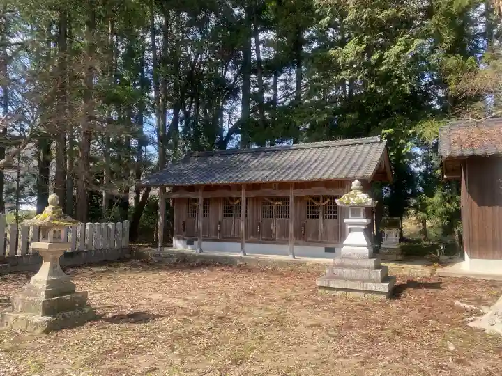気多神社の{uncategorized: "未分類", other: "その他", undefined: "問題あり", building: "その他建物", grave: "お墓", sacred_gate: "鳥居", guardian: "狛犬", statue: "像", buddha: "仏像", history: "歴史", nature: "自然", garden: "庭園", animal: "動物", pagoda: "塔", temizu: "手水舎", mountain_gate: "山門・神門", sanctuary: "本殿・本堂", subordinate: "末社・摂社", art: "芸術", scenery: "景色", jizo: "地蔵", ema: "絵馬", goshuin: "御朱印", omikuji: "おみくじ", items: "授与品その他", amulet: "お守り", goshuincho: "御朱印帳", eats: "食事", festival: "お祭り", votive_dance: "神楽", shichigosan: "七五三参", wedding: "結婚式", experience: "体験その他", initially: "初詣", around: "周辺", anti_infection: "感染症対策"}