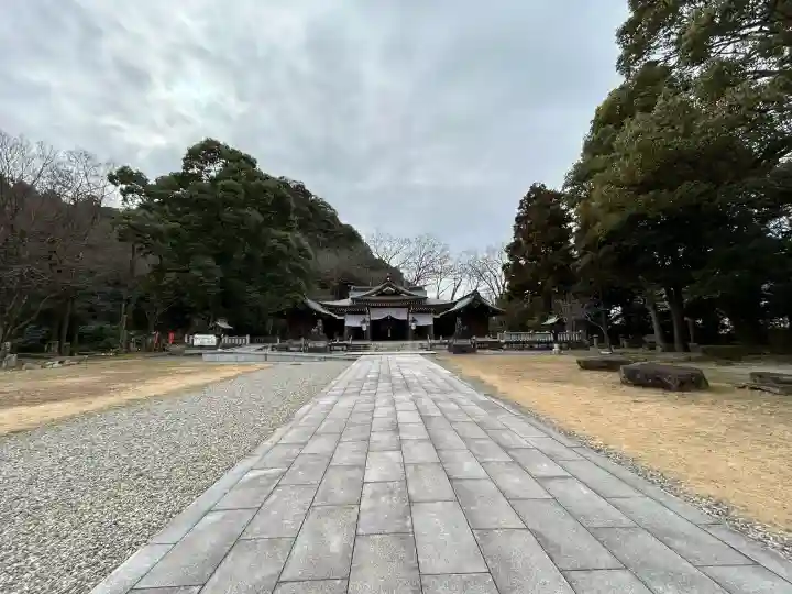 岐阜護國神社の{uncategorized: "未分類", other: "その他", undefined: "問題あり", building: "その他建物", grave: "お墓", sacred_gate: "鳥居", guardian: "狛犬", statue: "像", buddha: "仏像", history: "歴史", nature: "自然", garden: "庭園", animal: "動物", pagoda: "塔", temizu: "手水舎", mountain_gate: "山門・神門", sanctuary: "本殿・本堂", subordinate: "末社・摂社", art: "芸術", scenery: "景色", jizo: "地蔵", ema: "絵馬", goshuin: "御朱印", omikuji: "おみくじ", items: "授与品その他", amulet: "お守り", goshuincho: "御朱印帳", eats: "食事", festival: "お祭り", votive_dance: "神楽", shichigosan: "七五三参", wedding: "結婚式", experience: "体験その他", initially: "初詣", around: "周辺", anti_infection: "感染症対策"}