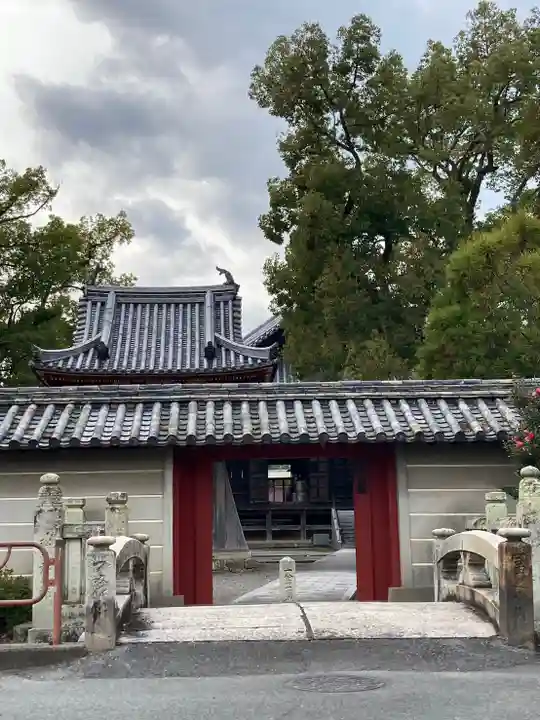 斑鳩寺の山門・神門