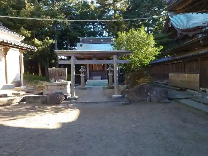 鶴谷八幡宮の末社・摂社