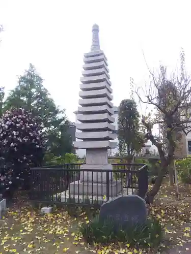 足立神社の塔