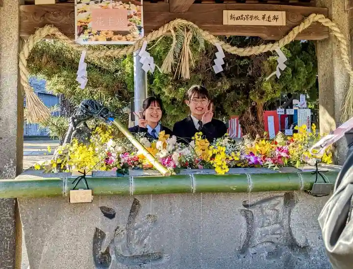三津厳島神社の手水舎