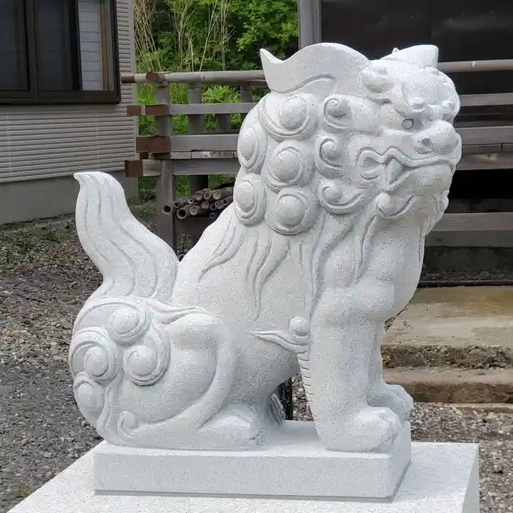 八幡神社の狛犬