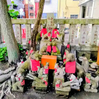 笠間稲荷神社 東京別社の{uncategorized: "未分類", other: "その他", undefined: "問題あり", building: "その他建物", grave: "お墓", sacred_gate: "鳥居", guardian: "狛犬", statue: "像", buddha: "仏像", history: "歴史", nature: "自然", garden: "庭園", animal: "動物", pagoda: "塔", temizu: "手水舎", mountain_gate: "山門・神門", sanctuary: "本殿・本堂", subordinate: "末社・摂社", art: "芸術", scenery: "景色", jizo: "地蔵", ema: "絵馬", goshuin: "御朱印", omikuji: "おみくじ", items: "授与品その他", amulet: "お守り", goshuincho: "御朱印帳", eats: "食事", festival: "お祭り", votive_dance: "神楽", shichigosan: "七五三参", wedding: "結婚式", experience: "体験その他", initially: "初詣", around: "周辺", anti_infection: "感染症対策"}