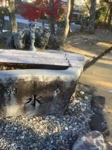虫鹿神社　奥の院の手水舎