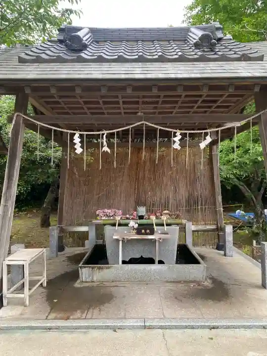 鎌数伊勢大神宮の{uncategorized: "未分類", other: "その他", undefined: "問題あり", building: "その他建物", grave: "お墓", sacred_gate: "鳥居", guardian: "狛犬", statue: "像", buddha: "仏像", history: "歴史", nature: "自然", garden: "庭園", animal: "動物", pagoda: "塔", temizu: "手水舎", mountain_gate: "山門・神門", sanctuary: "本殿・本堂", subordinate: "末社・摂社", art: "芸術", scenery: "景色", jizo: "地蔵", ema: "絵馬", goshuin: "御朱印", omikuji: "おみくじ", items: "授与品その他", amulet: "お守り", goshuincho: "御朱印帳", eats: "食事", festival: "お祭り", votive_dance: "神楽", shichigosan: "七五三参", wedding: "結婚式", experience: "体験その他", initially: "初詣", around: "周辺", anti_infection: "感染症対策"}