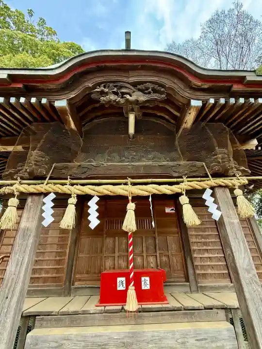 御嶽神社 (上矢部)の{uncategorized: "未分類", other: "その他", undefined: "問題あり", building: "その他建物", grave: "お墓", sacred_gate: "鳥居", guardian: "狛犬", statue: "像", buddha: "仏像", history: "歴史", nature: "自然", garden: "庭園", animal: "動物", pagoda: "塔", temizu: "手水舎", mountain_gate: "山門・神門", sanctuary: "本殿・本堂", subordinate: "末社・摂社", art: "芸術", scenery: "景色", jizo: "地蔵", ema: "絵馬", goshuin: "御朱印", omikuji: "おみくじ", items: "授与品その他", amulet: "お守り", goshuincho: "御朱印帳", eats: "食事", festival: "お祭り", votive_dance: "神楽", shichigosan: "七五三参", wedding: "結婚式", experience: "体験その他", initially: "初詣", around: "周辺", anti_infection: "感染症対策"}