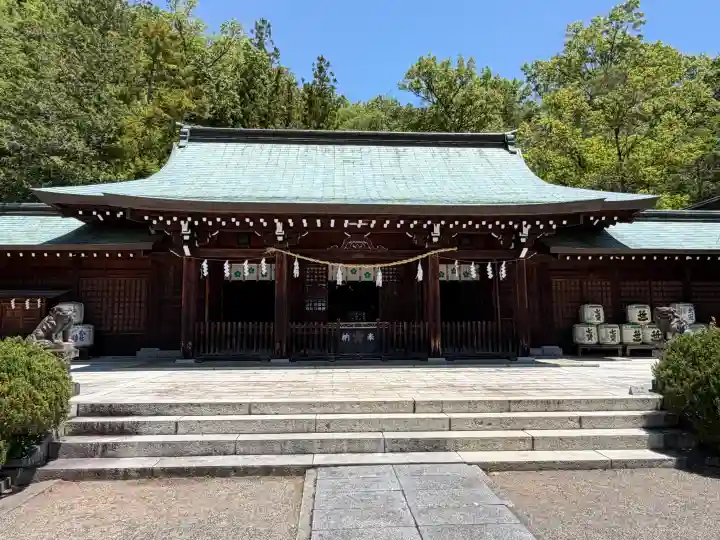 山梨縣護國神社の{uncategorized: "未分類", other: "その他", undefined: "問題あり", building: "その他建物", grave: "お墓", sacred_gate: "鳥居", guardian: "狛犬", statue: "像", buddha: "仏像", history: "歴史", nature: "自然", garden: "庭園", animal: "動物", pagoda: "塔", temizu: "手水舎", mountain_gate: "山門・神門", sanctuary: "本殿・本堂", subordinate: "末社・摂社", art: "芸術", scenery: "景色", jizo: "地蔵", ema: "絵馬", goshuin: "御朱印", omikuji: "おみくじ", items: "授与品その他", amulet: "お守り", goshuincho: "御朱印帳", eats: "食事", festival: "お祭り", votive_dance: "神楽", shichigosan: "七五三参", wedding: "結婚式", experience: "体験その他", initially: "初詣", around: "周辺", anti_infection: "感染症対策"}