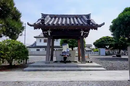 西蓮寺の手水舎