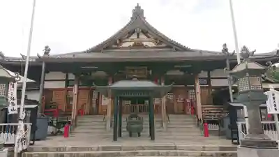 秋葉山圓通寺の本殿・本堂