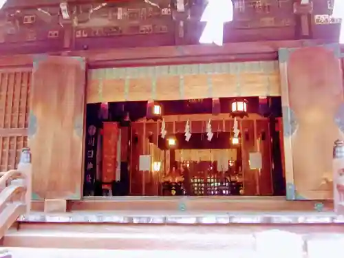 川口神社の本殿