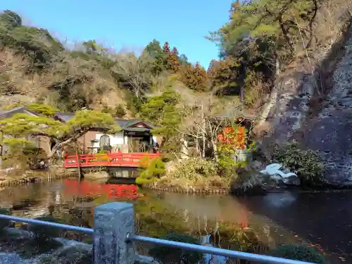 大谷寺の{uncategorized: "未分類", other: "その他", undefined: "問題あり", building: "その他建物", grave: "お墓", sacred_gate: "鳥居", guardian: "狛犬", statue: "像", buddha: "仏像", history: "歴史", nature: "自然", garden: "庭園", animal: "動物", pagoda: "塔", temizu: "手水舎", mountain_gate: "山門・神門", sanctuary: "本殿・本堂", subordinate: "末社・摂社", art: "芸術", scenery: "景色", jizo: "地蔵", ema: "絵馬", goshuin: "御朱印", omikuji: "おみくじ", items: "授与品その他", amulet: "お守り", goshuincho: "御朱印帳", eats: "食事", festival: "お祭り", votive_dance: "神楽", shichigosan: "七五三参", wedding: "結婚式", experience: "体験その他", initially: "初詣", around: "周辺", anti_infection: "感染症対策"}