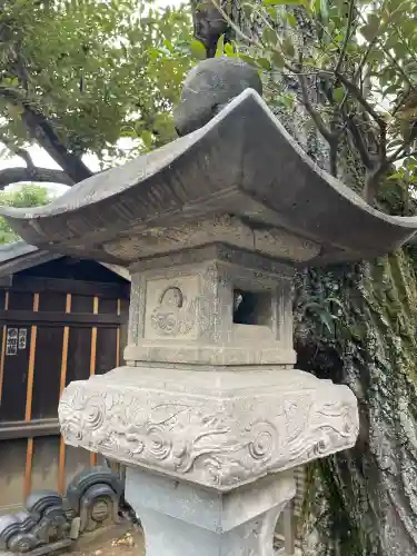 靍護稲荷神社の{uncategorized: "未分類", other: "その他", undefined: "問題あり", building: "その他建物", grave: "お墓", sacred_gate: "鳥居", guardian: "狛犬", statue: "像", buddha: "仏像", history: "歴史", nature: "自然", garden: "庭園", animal: "動物", pagoda: "塔", temizu: "手水舎", mountain_gate: "山門・神門", sanctuary: "本殿・本堂", subordinate: "末社・摂社", art: "芸術", scenery: "景色", jizo: "地蔵", ema: "絵馬", goshuin: "御朱印", omikuji: "おみくじ", items: "授与品その他", amulet: "お守り", goshuincho: "御朱印帳", eats: "食事", festival: "お祭り", votive_dance: "神楽", shichigosan: "七五三参", wedding: "結婚式", experience: "体験その他", initially: "初詣", around: "周辺", anti_infection: "感染症対策"}