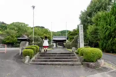 本泉寺の山門・神門