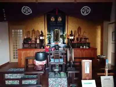 西岸寺の本殿・本堂