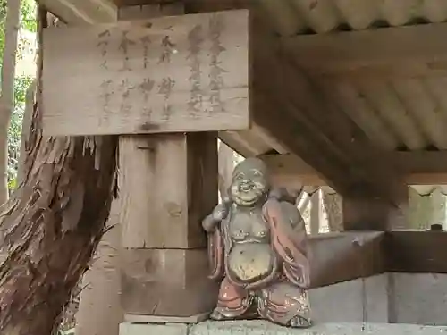 稲荷神社の像