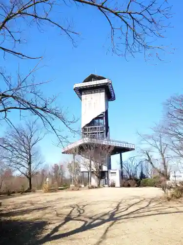 伊古乃速御玉比売神社奥宮の{uncategorized: "未分類", other: "その他", undefined: "問題あり", building: "その他建物", grave: "お墓", sacred_gate: "鳥居", guardian: "狛犬", statue: "像", buddha: "仏像", history: "歴史", nature: "自然", garden: "庭園", animal: "動物", pagoda: "塔", temizu: "手水舎", mountain_gate: "山門・神門", sanctuary: "本殿・本堂", subordinate: "末社・摂社", art: "芸術", scenery: "景色", jizo: "地蔵", ema: "絵馬", goshuin: "御朱印", omikuji: "おみくじ", items: "授与品その他", amulet: "お守り", goshuincho: "御朱印帳", eats: "食事", festival: "お祭り", votive_dance: "神楽", shichigosan: "七五三参", wedding: "結婚式", experience: "体験その他", initially: "初詣", around: "周辺", anti_infection: "感染症対策"}