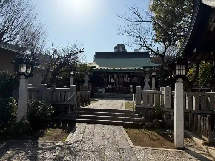 新宿下落合氷川神社の{uncategorized: "未分類", other: "その他", undefined: "問題あり", building: "その他建物", grave: "お墓", sacred_gate: "鳥居", guardian: "狛犬", statue: "像", buddha: "仏像", history: "歴史", nature: "自然", garden: "庭園", animal: "動物", pagoda: "塔", temizu: "手水舎", mountain_gate: "山門・神門", sanctuary: "本殿・本堂", subordinate: "末社・摂社", art: "芸術", scenery: "景色", jizo: "地蔵", ema: "絵馬", goshuin: "御朱印", omikuji: "おみくじ", items: "授与品その他", amulet: "お守り", goshuincho: "御朱印帳", eats: "食事", festival: "お祭り", votive_dance: "神楽", shichigosan: "七五三参", wedding: "結婚式", experience: "体験その他", initially: "初詣", around: "周辺", anti_infection: "感染症対策"}