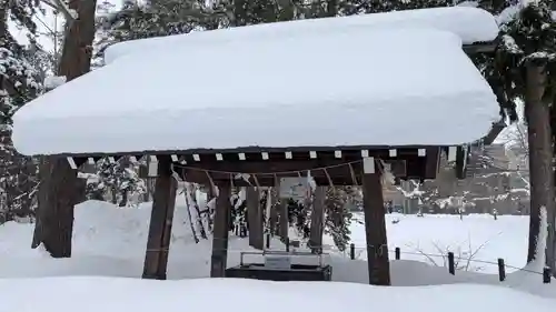 上川神社頓宮の手水舎