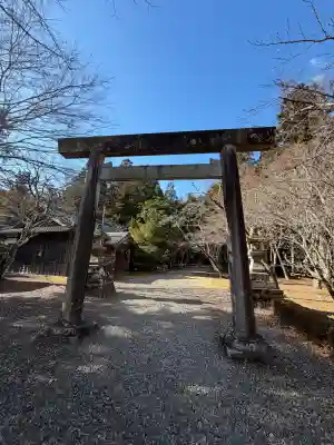 八柱神社(大内山)の{uncategorized: "未分類", other: "その他", undefined: "問題あり", building: "その他建物", grave: "お墓", sacred_gate: "鳥居", guardian: "狛犬", statue: "像", buddha: "仏像", history: "歴史", nature: "自然", garden: "庭園", animal: "動物", pagoda: "塔", temizu: "手水舎", mountain_gate: "山門・神門", sanctuary: "本殿・本堂", subordinate: "末社・摂社", art: "芸術", scenery: "景色", jizo: "地蔵", ema: "絵馬", goshuin: "御朱印", omikuji: "おみくじ", items: "授与品その他", amulet: "お守り", goshuincho: "御朱印帳", eats: "食事", festival: "お祭り", votive_dance: "神楽", shichigosan: "七五三参", wedding: "結婚式", experience: "体験その他", initially: "初詣", around: "周辺", anti_infection: "感染症対策"}