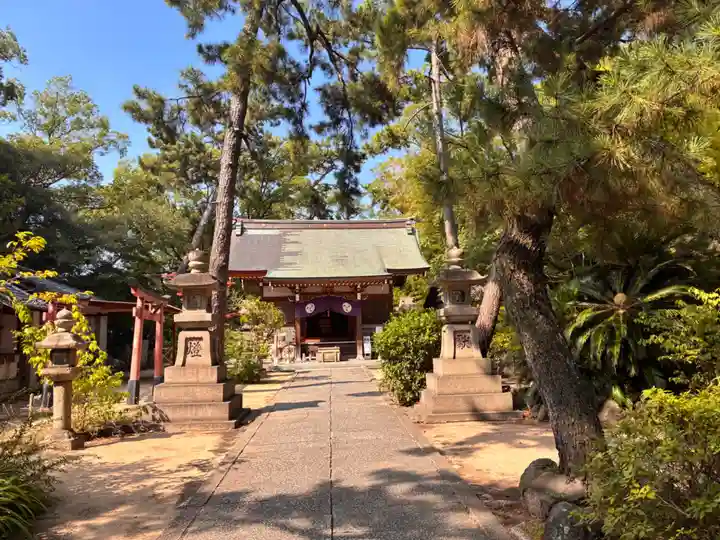 鳴尾八幡神社の本殿・本堂